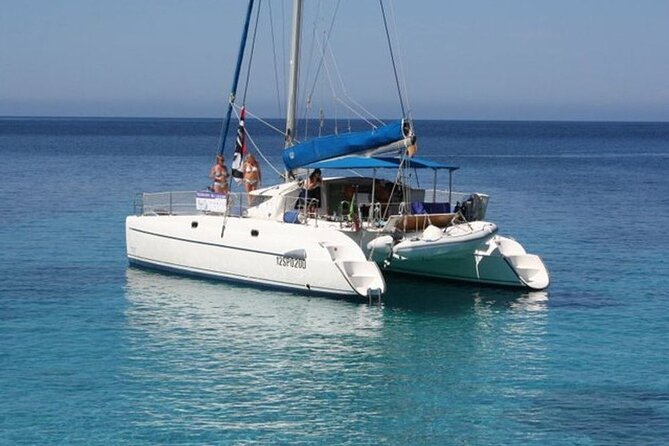 2-Catamaran tour from Cannigione to the Maddalena Archipelago - What the crew adds to the experience
