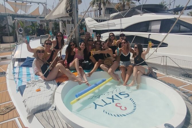 2 Hour Catamaran Tour with Jacuzzi and Sea Bath - What the first hour on the coast is like