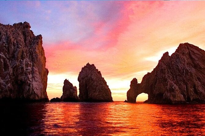 2 Hour Sunset Tour on Catamaran in Cabo San Lucas - The first Arch stop: 20 minutes of Cabo icons