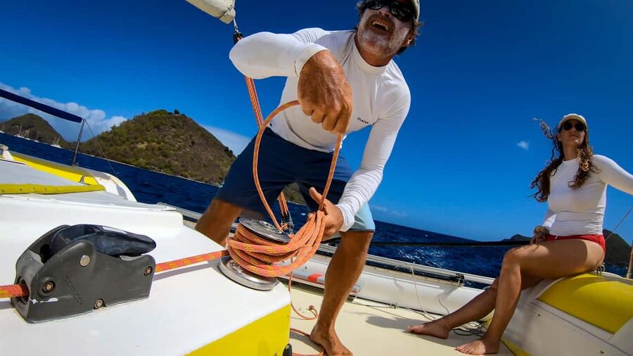 2h Sailing catamaran in La Baie des Saintes - Key points at a glance