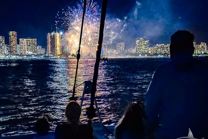 2hr Luxury Private Sailing Catamaran for 7-12 People - How the $1,495 group price works