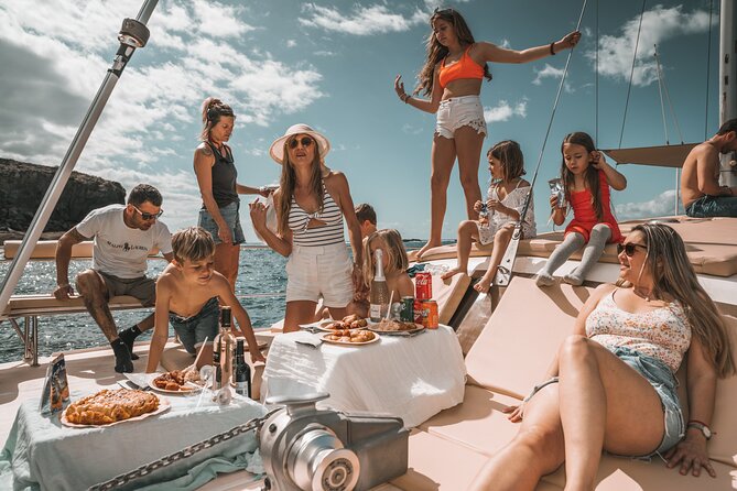 3-hour catamaran excursion along the Costa Adeje - Fañabé, Torviscas, and the view toward Teide