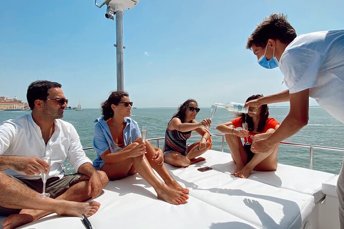 3 Hours Private Tour with Dives in Catamaran in Lisbon - Why a private catamaran is a good way to see Lisbon