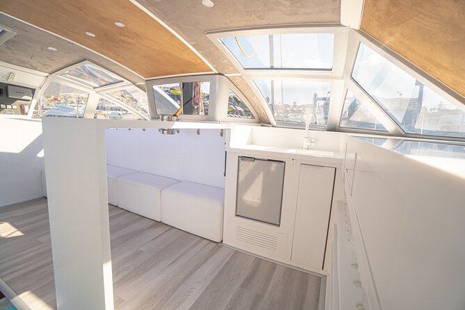 3 hrs. Whale Watching and Relaxing Chill Out Catamaran with glass floor - Why this catamaran trip works well in Tenerife