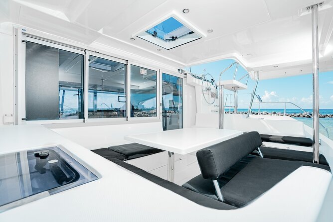 4H Lux 40' Catamaran All-Inclusive in Tulum and Playa del Carmen. - The value of $1,873.28 for a private group