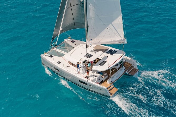 4H Private Vip Catamaran Tour with Swim Up to 18 people - Key points at a glance
