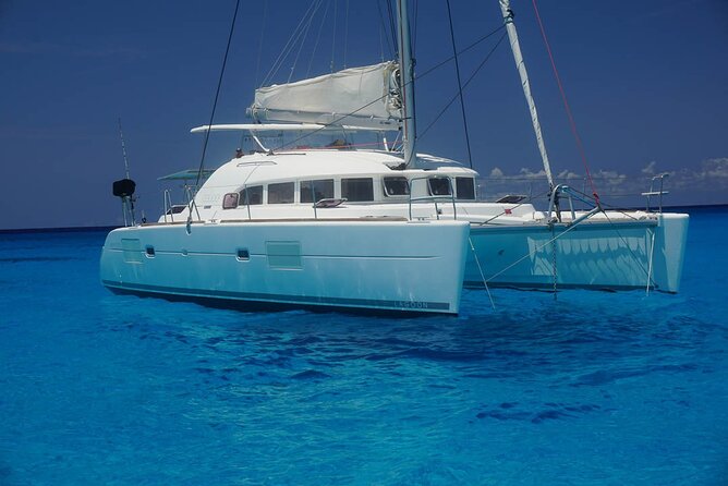 5H Private 40'Catamaran All-Inclusive in Tulum & Playa del Carmen - Crew service makes the private format work