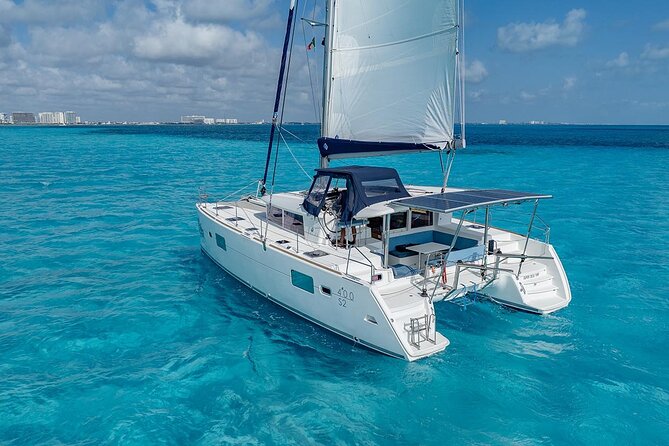 7hrs 42ft Luxury Catamaran Private Charter Cancun to Isla Mujeres - Lunch and drinks at the beach club
