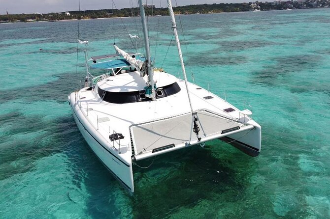 7hrs / 46ft Catamaran Private Charter From Cancun to Isla Mujeres - Sailing toward Isla Mujeres