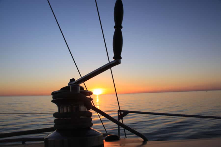 Adelaide: Glenelg Twilight Catamaran Cruise with Drink - Sunset across the gulf