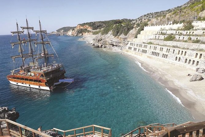 Alanya Catamaran Boat Trip incl. Lunch and drinks - Red Tower and Alanya harbour from the water