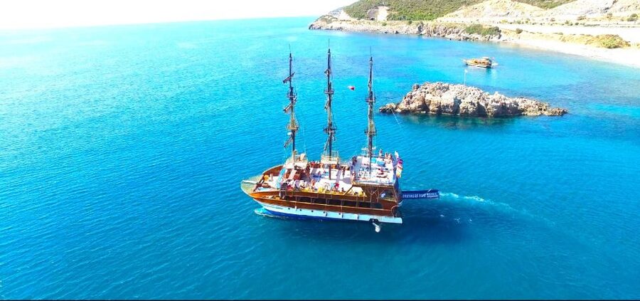 Alanya: Catamaran Boat Trip with Swim Stops and Sunbathing - A lively morning from Alanya Harbor