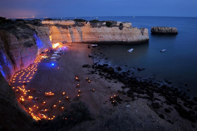 Albufeira: 6-Hour Sunset Dinner Catamaran Cruise with Open Bar - Drinks are included, but spirits are not