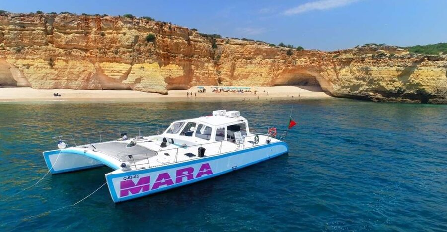 Albufeira: Catamaran Cruise with BBQ & Open Bar on the Beach - The beach stop and the BBQ lunch