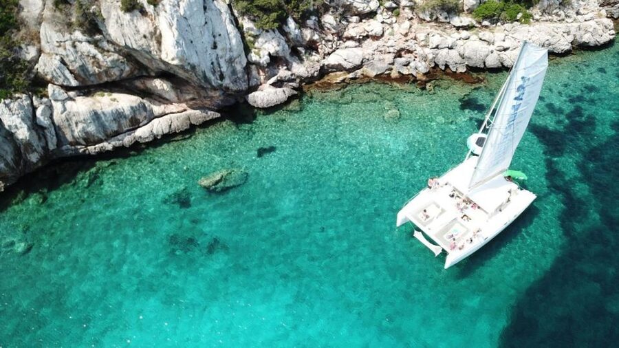 Alghero: Full day on a catamaran in Porto Conte Natural Park - Key points at a glance