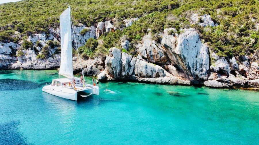 Alghero: Full day on a catamaran in Porto Conte Natural Park - Who will get the most from this outing