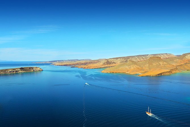 All-Inclusive catamaran Espiritu Santo Island Tour from Los Cabos - The early pickup and ride to the marina