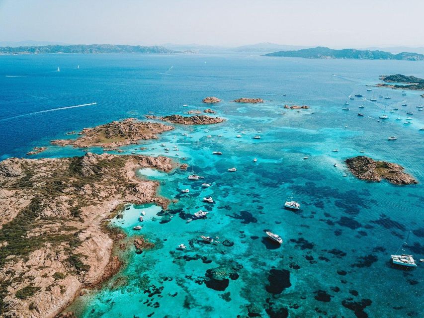 Archipelago di La Maddalena: Catamaran Tour Full day-Lunch - The two-hour return sail