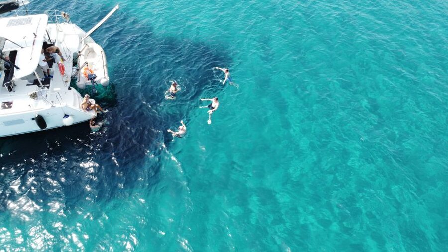 Athens: Catamaran Cruise with Fresh Lunch and Wine - What makes this Athens catamaran cruise worth considering