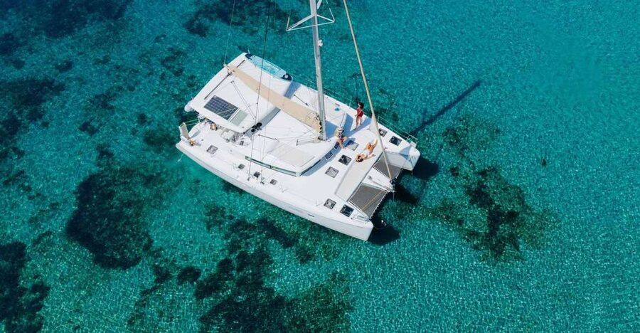 Athens: Catamaran Cruise with Fresh Lunch and Wine - Crew service and the personal touch