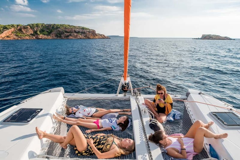 Athens: Half-Day Sunset Catamaran Cruise with Meal & Drinks - Sunset light, with a timing warning