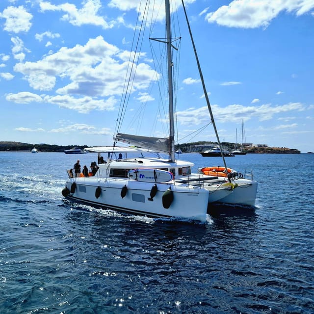 Athens: Riviera Catamaran Tour with Fresh Meal and Drinks - Sailing from Alimos toward Vouliagmeni