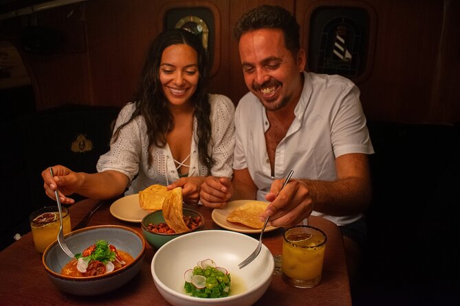 Bacalar - Gourmet Tour in Private Catamaran with Cocktails Included - Why this Bacalar boat trip costs so much
