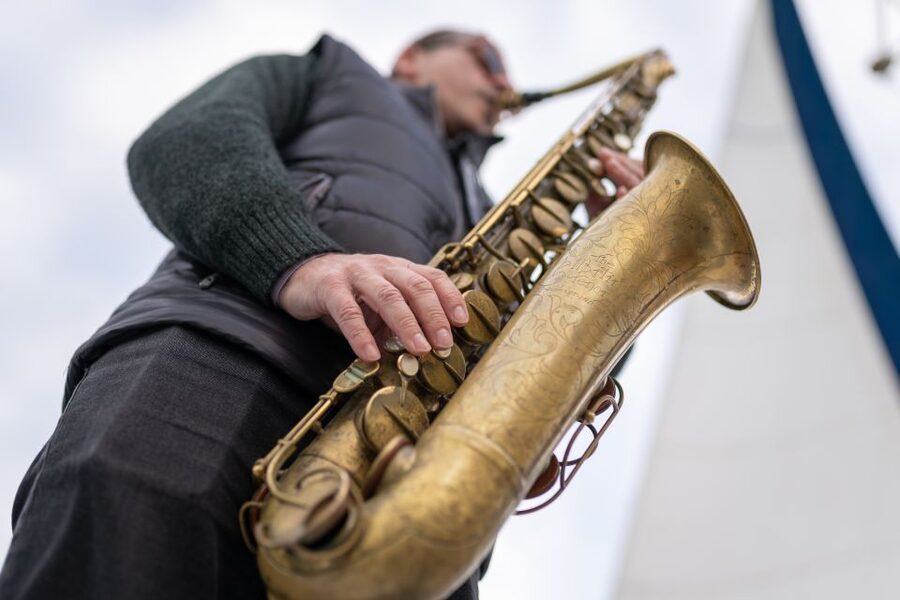 Barcelona: Catamaran Cruise with optional Live Jazz Music - What the bar adds, and what it does not