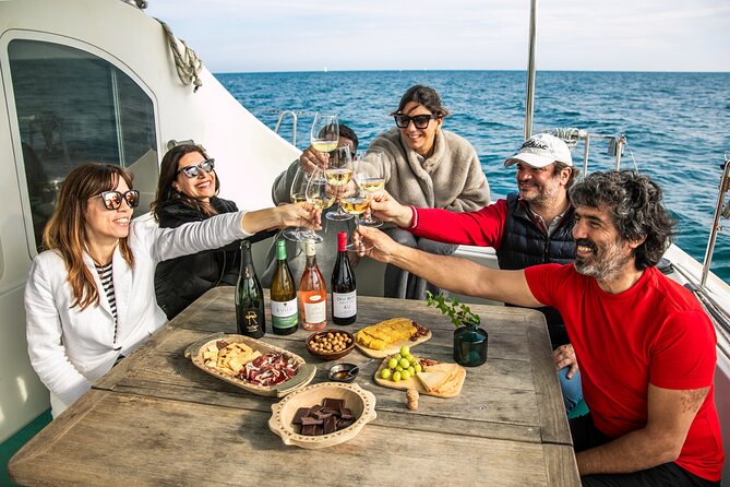 Barcelona: Premium Private Wine Tasting & Tapas in a Catamaran - Key points to know before booking