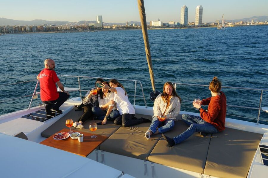 Barcelona: Private Catamaran Sailing with Drinks and Snacks - How the Price Works