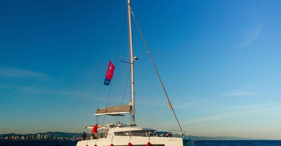 Barcelona: Private Catamaran Sailing with Drinks and Snacks - Timing, Languages, and Practical Details