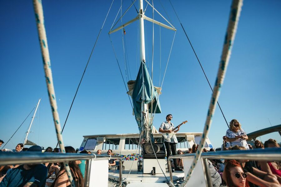 Barcelona: Sunset Catamaran Cruise with Live Music - Live jazz, saxophone, guitar, and bossa nova