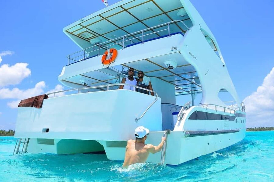 Bayahibe: Saona Island Catamaran Cruise with Natural Pool - Key points to know before booking