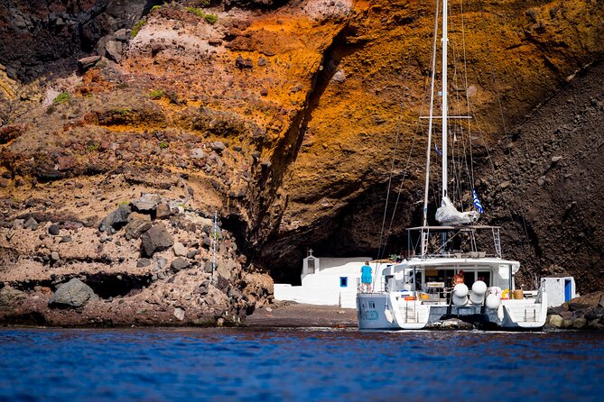 Beautiful Day Catamaran Caldera Cruise incl. Meal & Drinks - Group size, comfort, and the sea conditions