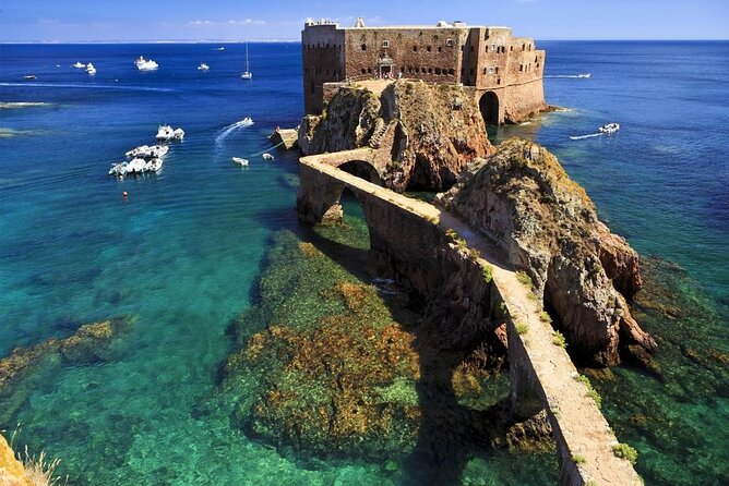 Berlengas Island Catamaran Tour + SUP - Reaching Berlengas from Peniche