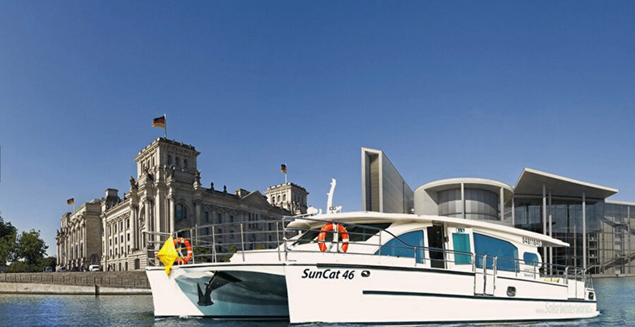 Berlin: Solar Powered Sunset Catamaran Cruise & Audio Guide - Museum Island from the river