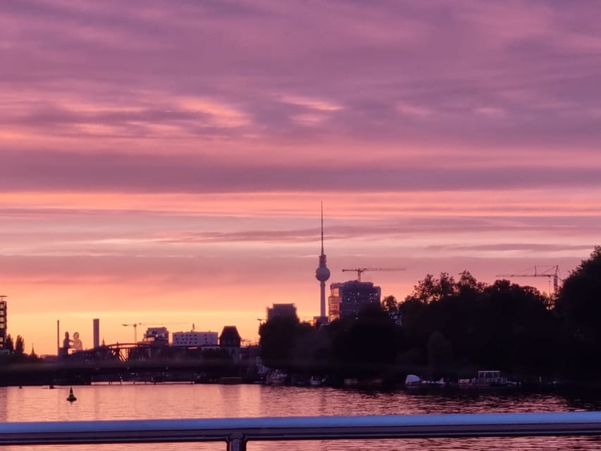 Berlin: Solar Powered Sunset Catamaran Cruise & Audio Guide - Oberbaumbrücke and the East Side Gallery
