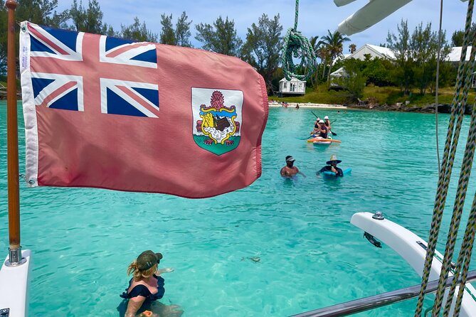Bermuda Private Catamaran:Snorkeling, Shipwrecks & Cliff Jumping - Key points at a glance