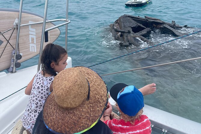 Bermuda Private Catamaran:Snorkeling, Shipwrecks & Cliff Jumping - Bermuda from the deck, not the road