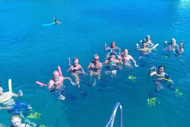 Best Sailing Catamaran, Beach and Snorkel - Cruise Ship Friendly - Sailing, snacks, and the floating bar