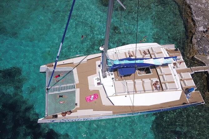 Blue Lagoon, Beaches and Bays Catamaran Sailing Tour - Finding the best place aboard the Sea Breeze