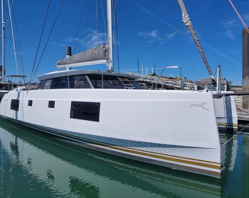 Boat in Algarve - Luxury Catamaran - Lagos - Ponta da Piedade is the natural short-cruise choice
