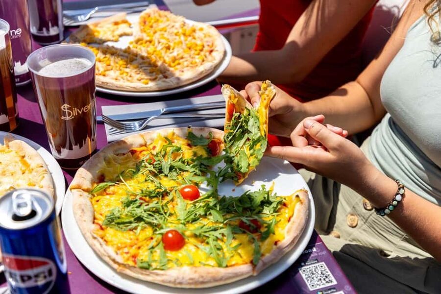 Budapest: Catamaran Pizza Cruise - Pizza and Budapest views in one short cruise