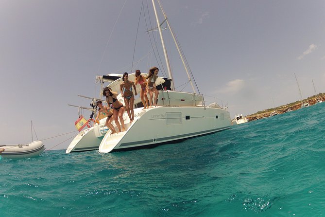 Calo des Mort Private Catamaran Tour - Pack your cooler before leaving