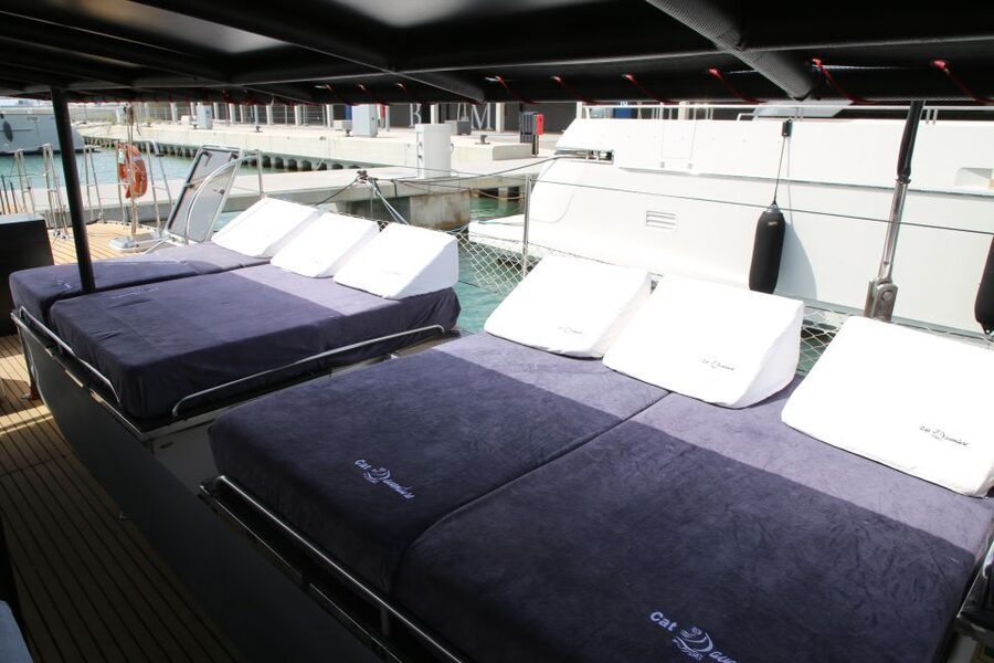 Cambrils: Catamaran Day Cruise with BBQ and Drinks - BBQ lunch, aperitifs, and what the food service means