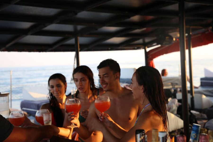 Cambrils: Catamaran Day Cruise with BBQ and Drinks - How crowded is the catamaran?