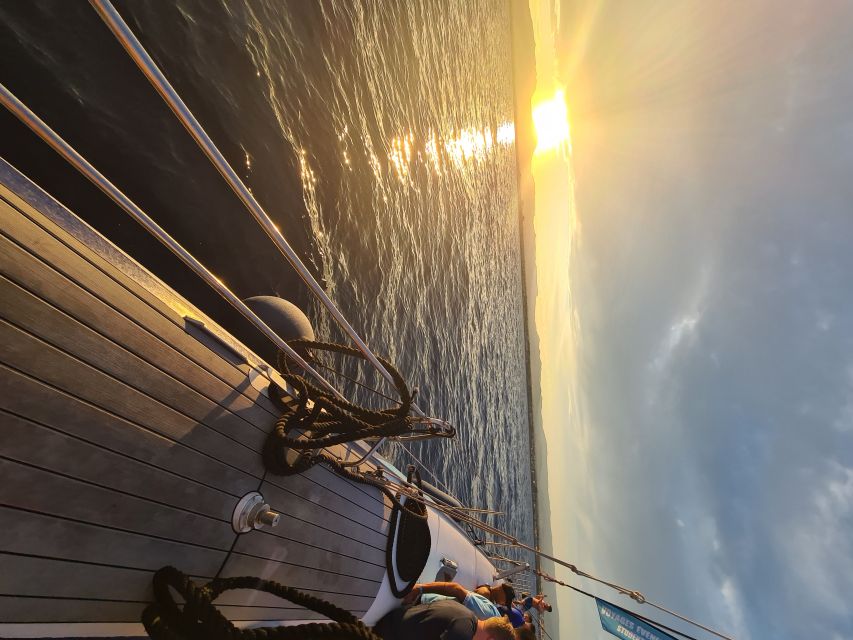 Cambrils: Costa Dorada Sunset Catamaran Cruise with Drinks - Should you book the Cambrils sunset catamaran?