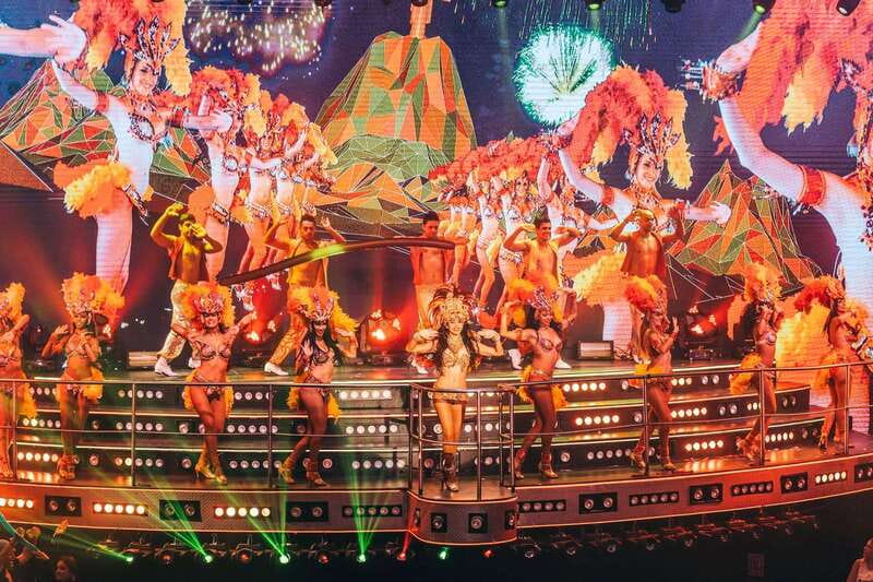 Cancun: Isla Mujeres Catamaran + Coco Bongo Show - What the Coco Bongo package really includes