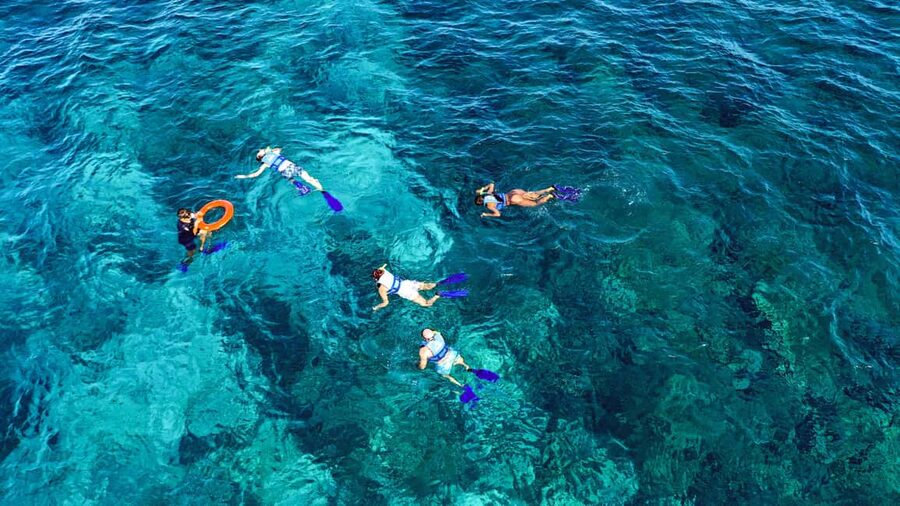 Cancun: Isla Mujeres Catamaran Ride, Open Bar & Buffet Lunch - Lunch at the Isla Mujeres beach club
