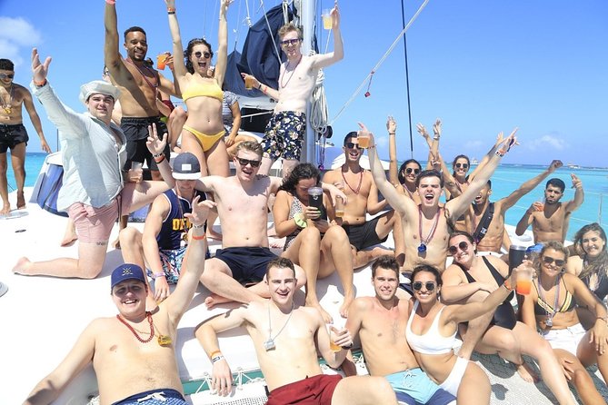Cancun Sailing Catamaran Islas Mujeres With Luxury Beach Club - The main strengths and weak spots